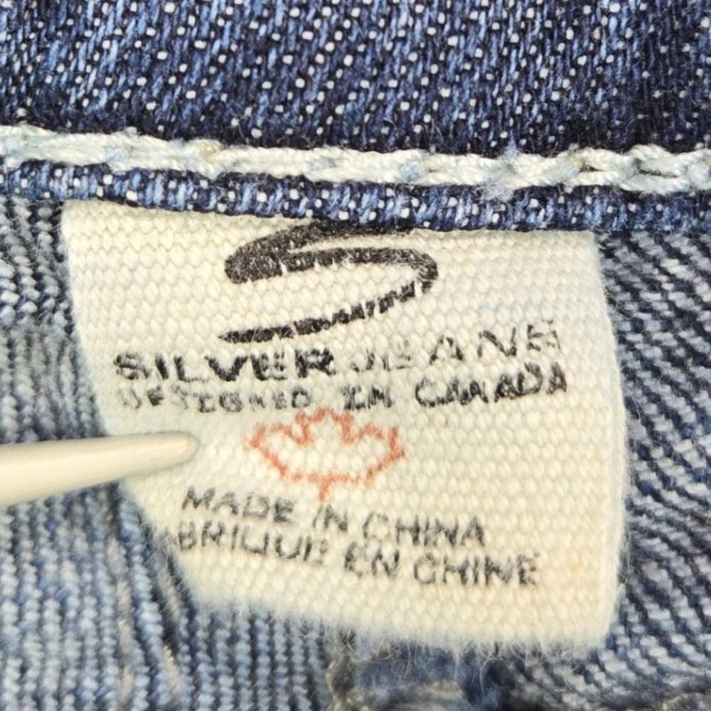 Silver Jeans Suki Surplus Capri Distressed Flap Pocket Blue Womens W31 - Picture 10 of 16